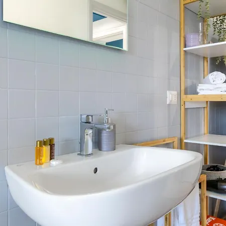 Giolitti 39 - Moderna Mansarda Nel Cuore Di